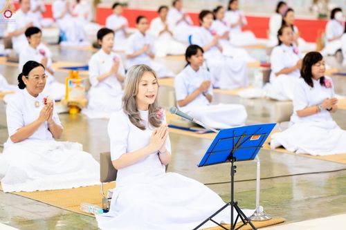 ภาพ No.286426:วันอาทิตย์ที่ 13 กรกฎาคม พ.ศ.2568 พิธีปฎิบัติธรรม และพิธีจุดเทียนใจ ไฟนิรันดร์ อนันตชัย ณ สภาธรรมกายสากล วัดพระธรรมกาย