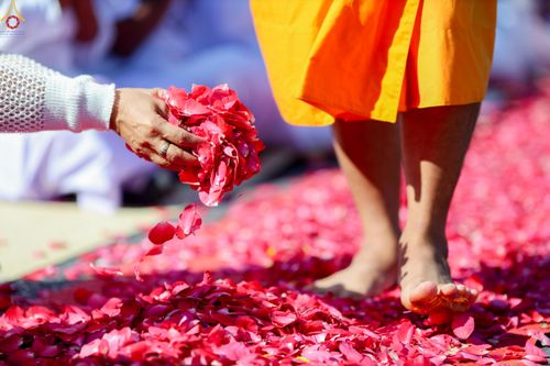 ภาพ No.279572:วันที่ 2 มกราคม พ.ศ.2569 พิธีต้อนรับพระธรรมยาตรา ครั้งที่ 1 ณ วัดพระธรรมกาย (วิหารหลวงปู่ - พระมหาธรรมกายเจดีย์)