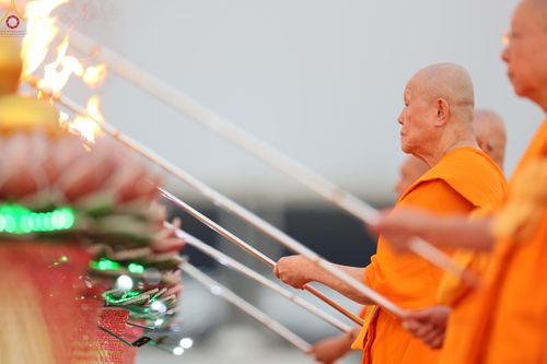 ภาพ No.307866:วันที่ 31 มกราคม พ.ศ. 2569 พิธีจุดประทีปธรรมถวายเป็นพุทธบูชา  และบูชาธรรมมหาปูชนียาจารย์ (ภาพชุดที่ 2) ณ วัดพระธรรมกาย ปทุมธานี ในโครงการธรรมยาตรา กตัญญูบูชา มหาปูชนียาจารย์ พระมงคลเทพมุนี(สด จนฺทสโร) พระผู้ปราบมาร อนุสรณ์สถาน 7 แห่ง ปีที่ 14