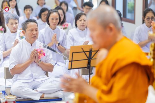 ภาพ No.336292:วันจันทร์ที่ 22 มิถุนายน พ.ศ.2569 พิธีอัญเชิญพระธรรมกาย และบรรจุพระบรมสารีริกธาตุ  ภายในเกศดอกบัวตูม องค์พระประธาน ณ อาคารสมปรารถนา วัดกลางธนรินทร์ ต.บ้านแป้ง อ.พรหมบุรี จ.สิงห์บุรี