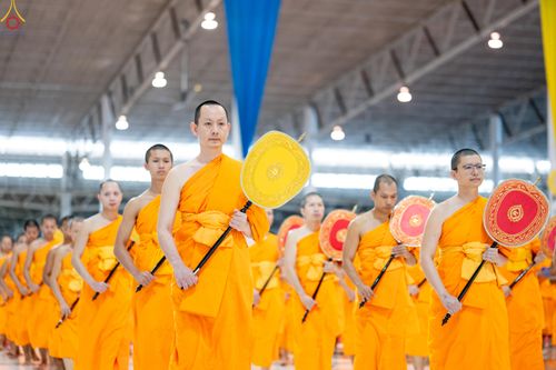 ภาพ No.339066:วันอาทิตย์ที่ 12 กรกฎาคม พ.ศ.2569 พิธีมุทิตาผู้สอบได้เปรียญธรรม ประโยค 1-2 ถึง ป.ธ.9 และ บ.ศ.1-2 ถึง บ.ศ.6 สำนักศาสนศึกษาวัดพระธรรมกาย ประจำปี 2569, พิธีมอบตราตั้งแต่งตั้งอาจารย์ใหญ่ สำนักศาสนศึกษาวัดพระธรรมกาย