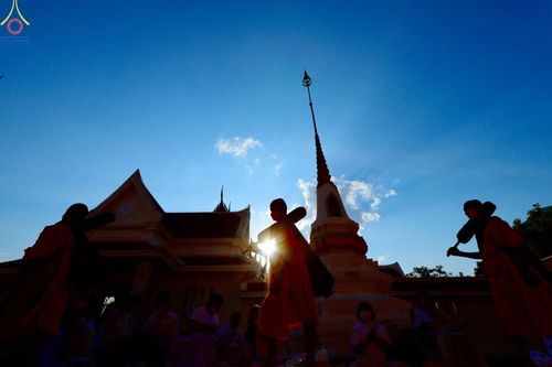 ภาพ No.72380:พิธีต้อนรับพระธรรมยาตรา ในโครงการธรรมยาตรากตัญญูบูชา มหาปูชนียาจารย์ พระมงคลเทพมุนี(สด จนฺทสโร) พระผู้ปราบมาร อนุสรณ์สถาน 7 แห่ง ปีที่ 11 วันที่ 18 มกราคม พ.ศ. 2566 ณ อนุสรณ์สถานลำดับที่ 4 สถานที่เกิดด้วยกายธรรม วัดโบสถ์ (บน) บางคูเวียง อ.บางกรวย จ.นนทบุ
