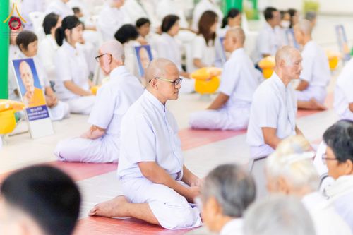 ภาพ No.298155:วันเสาร์ที่ 17 มกราคม พ.ศ. 2569 พิธีบรรพชาอุปสมบท โครงการอุปสมบทหมู่ บูชาธรรมครบ 117 ปี คุณยายอาจารย์มหารัตนอุบาสิกาจันทร์ ขนนกยูง  ณ อุโบสถพระไตรปิฎก วัดพระธรรมกาย