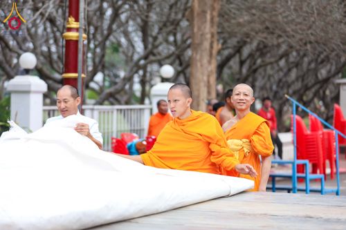 ภาพ No.310908:วันอาทิตย์ที่ 22 กุมภาพันธ์ พ.ศ. 2569 พิธีตักบาตรเเด่คณะพระภิกษุสงฆ์ 1,111 รูป จังหวัดน่าน หนึ่งในโครงการตักบาตรพระ 2,000,000 รูป 77 จังหวัดทั่วไทย ในวาระอันเป็นมงคลยิ่ง ครบรอบ 744 ปี นครน่าน สืบสานศรัทธา ทำบุญใหญ่ของเมืองน่าน ณ ข่วงเมือง วัดภูมินทร์ อำเ