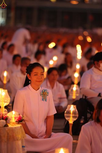 ภาพ No.308003:วันที่ 31 มกราคม พ.ศ. 2569 พิธีจุดประทีปธรรมถวายเป็นพุทธบูชา  และบูชาธรรมมหาปูชนียาจารย์ (ภาพชุดที่ 3) ณ วัดพระธรรมกาย ปทุมธานี ในโครงการธรรมยาตรา กตัญญูบูชา มหาปูชนียาจารย์ พระมงคลเทพมุนี(สด จนฺทสโร) พระผู้ปราบมาร อนุสรณ์สถาน 7 แห่ง ปีที่ 14