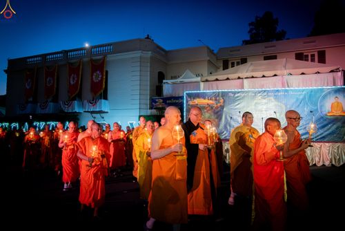 ภาพ No.333040:วันอาทิตย์ที่ 31 พฤษภาคม พ.ศ. 2569 วันวิสาขบูชา ณ วัดพระธรรมกายแคลิฟอร์เนีย  ประเทศสหรัฐอเมริกา