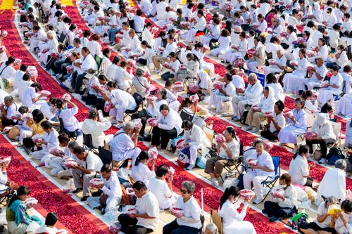 ภาพ No.299334:วันที่ 18 มกราคม พ.ศ. 2569 พิธีต้อนรับพระธรรมยาตรา ณ อนุสรณ์สถานลำดับที่ 5 สถานที่เผยแผ่วิชชาธรรมกายครั้งแรก อนุสรณ์สถานบางปลา วัดบางปลา อำเภอบางเลน จังหวัดนครปฐม ในโครงการธรรมยาตรา กตัญญูบูชา มหาปูชนียาจารย์ พระมงคลเทพมุนี(สด จนฺทสโร) พระผู้ปราบมาร อนุส