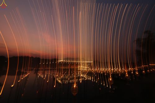 ภาพ No.301342:วันที่ 22 มกราคม พ.ศ. 2569 พิธีลอยประทีปธรรมถวายเป็นพุทธบูชา และบูชาธรรมมหาปูชนียาจารย์  ณ อนุสรณ์สถานลำดับที่ 5 สถานที่เผยแผ่วิชชาธรรมกายครั้งแรก อนุสรณ์สถานบางปลา วัดบางปลา อำเภอบางเลน จังหวัดนครปฐม ในโครงการธรรมยาตรา กตัญญูบูชา มหาปูชนียาจารย์ พระมงคล