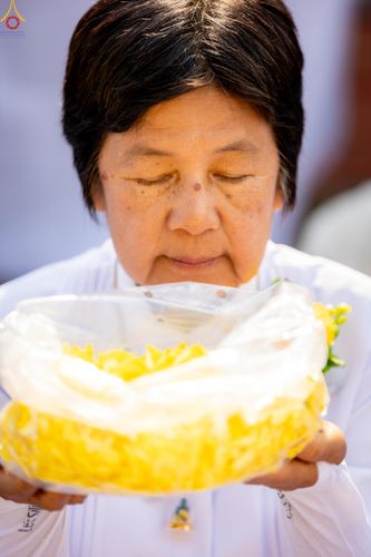 ภาพ No.294950:วันที่ 14 มกราคม พ.ศ. 2569 พิธีต้อนรับพระธรรมยาตรา อนุสรณ์สถานลำดับที่ 4  สถานที่เกิดด้วยกายธรรม ณ วัดโบสถ์บน ต.บางคูเวียง จ.นนทบุรี ในโครงการธรรมยาตรา กตัญญูบูชา มหาปูชนียาจารย์ พระมงคลเทพมุนี(สด จนฺทสโร) พระผู้ปราบมาร อนุสรณ์สถาน 7 แห่ง ปีที่ 14