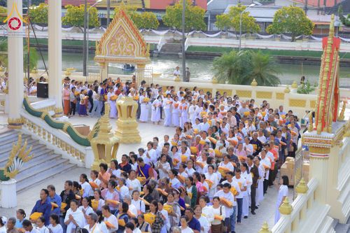 ภาพ No.278554:วันอาทิตย์ที่ 14 ธันวาคม พ.ศ.2568  พิธีเวียนประทักษิณ พิธีวันทาสีมาพระประธาน โครงการบวชบูชาธรรมมหาปูชนียาจารย์ ของศูนย์ปฏิบัติธรรมบุรีรัมย์ ณ วัดกลาง พระอารามหลวง จังหวัดบุรีรัมย์