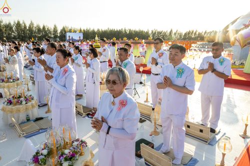 ภาพ No.301942:วันที่ 23 มกราคม พ.ศ. 2569 พิธีจุดประทีปธรรมถวายเป็นพุทธบูชา และบูชาธรรมมหาปูชนียาจารย์  ณ อนุสรณ์สถานลำดับที่ 5 สถานที่เผยแผ่วิชชาธรรมกายครั้งแรก อนุสรณ์สถานบางปลา วัดบางปลา อำเภอบางเลน จังหวัดนครปฐม ในโครงการธรรมยาตรา กตัญญูบูชา มหาปูชนียาจารย์ พระมงคล