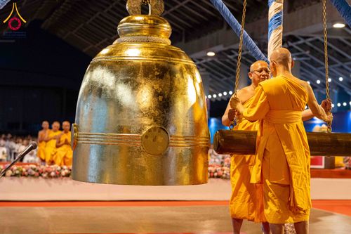 ภาพ No.298353:วันจันทร์ที่ 19 มกราคม พ.ศ. 2569 พิธีฉลองชัยชิตังเม สวดธัมมจักกัปวัตนสูตร เนื่องในวันคล้ายวันเกิด 117 ปี คุณยายอาจารย์มหารัตนอุบาสิกาจันทร์ ขนนกยูง ครบ 8,051,919,117 จบ  ณ วัดพระธรรมกาย จังหวัดปทุมธานี