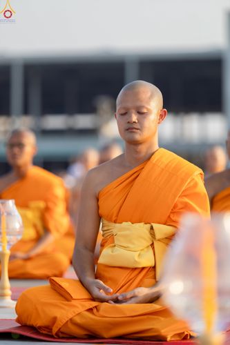 ภาพ No.307423:วันที่ 31 มกราคม พ.ศ. 2569 พิธีจุดประทีปธรรมถวายเป็นพุทธบูชา  และบูชาธรรมมหาปูชนียาจารย์ (ภาพชุดที่ 2) ณ วัดพระธรรมกาย ปทุมธานี ในโครงการธรรมยาตรา กตัญญูบูชา มหาปูชนียาจารย์ พระมงคลเทพมุนี(สด จนฺทสโร) พระผู้ปราบมาร อนุสรณ์สถาน 7 แห่ง ปีที่ 14