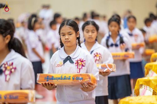 ภาพ No.348568:วันที่ 12 กันยายน พ.ศ. 2569 การอบรมเชิงปฏิบัติการจัดกิจกรรมทอดกฐินสัมฤทธิ์ พิธีมอบผ้าไตรประธานกฐินเด็กดี V-Star ประจำปีพุทธศักราช 2569 ณ สภาธรรมกายสากล วัดพระธรรมกาย