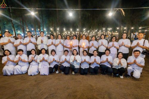 ภาพ No.301590:ภาพเบื้องหลังอาสาสมัครรวมใจ ชุดที่ 4 ในโครงการธรรมยาตรา กตัญญูบูชา มหาปูชนียาจารย์ พระมงคลเทพมุนี(สด จนฺทสโร) พระผู้ปราบมาร อนุสรณ์สถาน 7 แห่ง ปีที่ 14