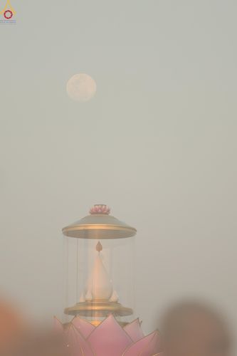 ภาพ No.307402:วันที่ 31 มกราคม พ.ศ. 2569 พิธีจุดประทีปธรรมถวายเป็นพุทธบูชา  และบูชาธรรมมหาปูชนียาจารย์ (ภาพชุดที่ 2) ณ วัดพระธรรมกาย ปทุมธานี ในโครงการธรรมยาตรา กตัญญูบูชา มหาปูชนียาจารย์ พระมงคลเทพมุนี(สด จนฺทสโร) พระผู้ปราบมาร อนุสรณ์สถาน 7 แห่ง ปีที่ 14