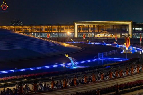 ภาพ No.120505:พิธีต้อนรับพระธรรมยาตรา ในโครงการธรรมยาตรา กตัญญูบูชา มหาปูชนียาจารย์ พระมงคลเทพมุนี(สด จนฺทสโร) พระผู้ปราบมาร อนุสรณ์สถาน 7 แห่ง ปีที่ 12 วันที่ 28 มกราคม พ.ศ. 2567 ณ วัดพระธรรมกาย จ.ปทุมธานี (ชุดที่ 2)