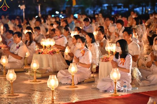 ภาพ No.118376:พิธีจุดประทีปถวายเป็นพุทธบูชา และบูชาธรรมมหาปูชนียาจารย์ พระมงคลเทพมุนี(สด จนฺทสโร) วันที่ 24 มกราคม พ.ศ. 2567 ณ อนุสรณ์สถานบางปลา อ.บางเลน จ.นครปฐม