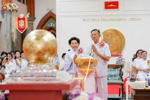 ภาพ No.142764:พิธีพัทธสีมา ประดิษฐานลูกนิมิตมหาสมบัติ สถาปนาอุโบสถวัดพระธรรมกายลอนดอน บูชาธรรม 80 ปี หลวงพ่อธัมมชโย วันเสาร์ที่ 22 มิถุนายน พ.ศ. 2567
