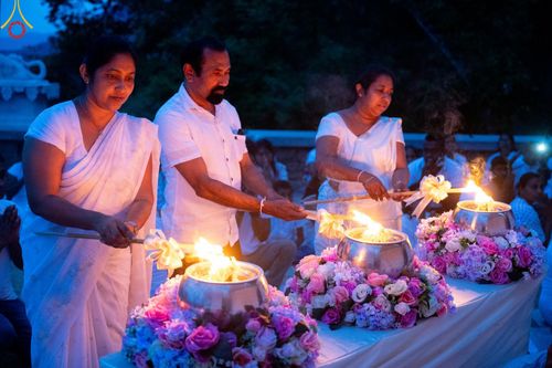 ภาพ No.141239:PhotoStory มหาศรัทธา ธรรมยาตราศรีลังกา EP.6 พิธีจุดวิสาขประทีป 6 วัด ถวายเป็น พุทธบูชา  โครงการสยาม-ลังกา ธรรมยาตรา  ฉลองเทศกาลวิสาขบูชาแห่งชาติ ศรีลังกา  บูชาธรรม 80 ปี หลวงพ่อธัมมชโย วันที่ 16 พฤษภาคม พ.ศ. 2567