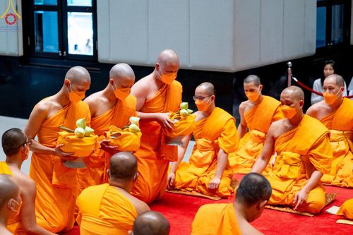 ภาพ No.141525:พิธีบรรพชาอุปสมบท โครงการอุปสมบทหมู่รุ่นผู้บริหาร รุ่นที่ 14 โครงการอุปสมบทหมู่ธรรมทายาท ระดับอุดมศึกษา รุ่นที่ 51 ภาคฤดูฝน ณ โบสถ์พระไตรปิฎก วัดพระธรรมกาย ในวันเสาร์ที่ 15 มิถุนายน พ.ศ. 2567