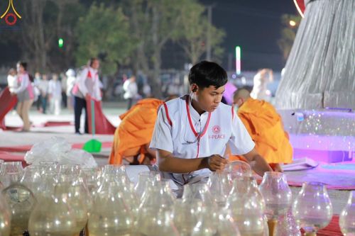 ภาพ No.204210:V.52 สารพัดV สารพัดดี ที่วัดสองพี่น้อง ในโครงการธรรมยาตรา กตัญญูบูชา มหาปูชนียาจารย์ พระมงคลเทพมุนี(สด จนฺทสโร) พระผู้ปราบมาร อนุสรณ์สถาน 7 แห่ง ปีที่ 13 ระหว่างวันที่ 2-31 มกราคม พ.ศ. 2568