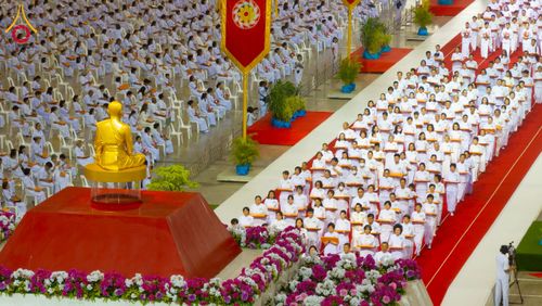 ภาพ No.215581:วันอาทิตย์ต้นเดือนที่ 6 เมษายน พ.ศ. 2568 ขบวนอัญเชิญผ้าป่าสมทบ มหาสังฆทาน 40,000 กว่าวัดทั่วประเทศ ณ สภาธรรมกายสากล วัดพระธรรมกาย