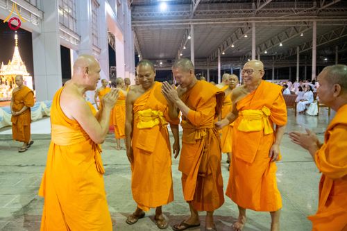 ภาพ No.316728:วันอาทิตย์ที่ 29 มีนาคม พ.ศ. 2569 พิธีทอดผ้าบังสุกุลและพิธีชำระร่าง โยมพ่อณรงค์ จินตมากุล  สิริอายุ 99 ปี 11 เดือน โยมบิดา พระครูปลัดรัตนวีรวัฒน์ (รังสฤษดิ์ อิทฺธิจินตโก) ที่ปรึกษาเจ้าคณะจังหวัดปทุมธานี เจ้าอาวาสวัดพระธรรมกาย  ณ ฌาปนสถานชั่วคราว ทางเข้า 