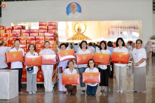 ภาพ No.320567:วันที่ 10 เมษายน พ.ศ.2569 การเตรียมกล่องไทยธรรม เพื่องานถวายมหาสังฆทาน 40,000 กว่าวัดทั่วประเทศ วันคุ้มครองโลก 22 เมษายน พ.ศ.2569 วัดพระธรรมกาย