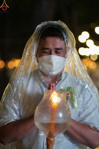 ภาพ No.89354:พิธีประดิษฐานรูปหล่อทองคำ  คุณยายอาจารย์มหารัตนอุบาสิกาจันทร์ ขนนกยูง ภายในมหาวิหารคุณยายอาจารย์ฯ เนื่องในวันครูผู้ค้นพบวิชชาธรรมกาย วันศุกร์ที่ 29 กันยายน พ.ศ. 2566 ณ วัดพระธรรมกาย จ.ปทุมธานี