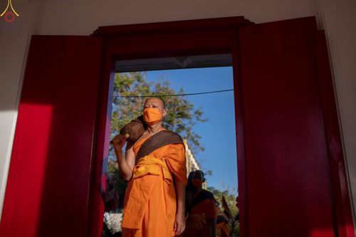 ภาพ No.70949:พิธีต้อนรับพระธรรมยาตรา ในโครงการธรรมยาตรากตัญญูบูชา มหาปูชนียาจารย์ พระมงคลเทพมุนี(สด จนฺทสโร) พระผู้ปราบมาร อนุสรณ์สถาน 7 แห่ง ปีที่ 11 วันที่ 14 มกราคม พ.ศ. 2566 ณ อนุสรณ์สถานลำดับที่ 3 สถานที่เกิดในเพศสมณะ วัดสองพี่น้อง อ.สองพี่น้อง จ.สุพรรณบุรี