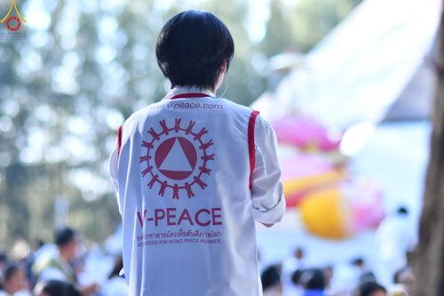 ภาพ No.105945:V.2 ทุ่มเท การเตรียมงาน เก็บงาน การรับบุญของเจ้าหน้าที่หน่วยงานต่างๆ เพื่อโครงการธรรมยาตรา กตัญญูบูชามหาปูชนียาจารย์ พระมงคลเทพมุนี (สด จนฺทสโร) พระผู้ปราบมาร อนุสรณ์สถาน 7 แห่ง ปีที่ 12 ระหว่างวันที่ 2 - 31 มกราคม พ.ศ.2567