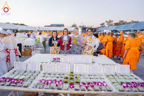 ภาพ No.290754:วันที่ 9 มกราคม พ.ศ. 2569 พิธีถวายภัตตาหารเป็นสังฆทาน แด่พระธรรมยาตรา ณ อนุสรณ์สถานคลองบางนางแท่น อ.สามพราน จ.นครปฐม ในโครงการธรรมยาตรา กตัญญูบูชา มหาปูชนียาจารย์ พระมงคลเทพมุนี(สด จนฺทสโร) พระผู้ปราบมาร อนุสรณ์สถาน 7 แห่ง ปีที่ 14