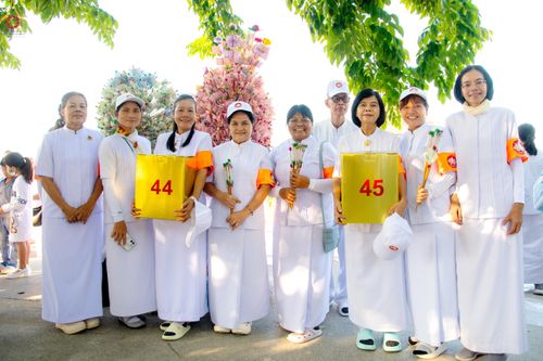 ภาพ No.282489:วันที่ 19 -20 ธันวาคม พ.ศ.2568 เบื้องหลังความสำเร็จ ของการจัดงานตักบาตร พระ 10,000 รูป Skywalk กาญจนบุรี