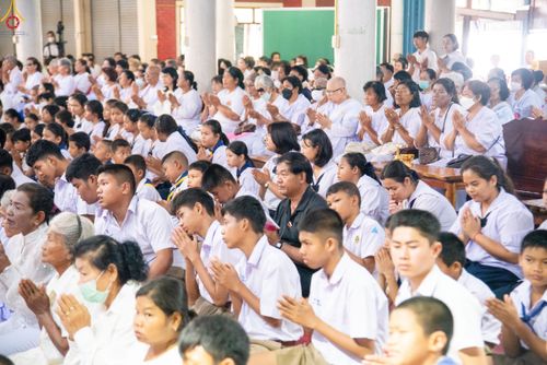 ภาพ No.301221:วันที่ 22 มกราคม พ.ศ. 2569 พิธีทอดผ้าป่าทำนุบำรุงศาสนสถาน ณ วัดใหม่พิบูลย์ผล อ.สองพี่น้อง จ.สุพรรณบุรี ในโครงการธรรมยาตรา กตัญญูบูชา มหาปูชนียาจารย์ พระมงคลเทพมุนี(สด จนฺทสโร) พระผู้ปราบมาร อนุสรณ์สถาน 7 แห่ง ปีที่ 14