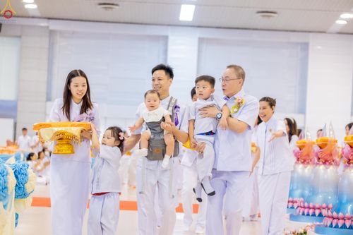 ภาพ No.318547:วันอาทิตย์ต้นเดือนที่ 5 เมษายน พ.ศ.2569 พิธีทอดผ้าป่าสมทบมหาสังฆทาน 40,000 กว่าวัดทั่วประเทศ ณ สภาธรรมกายสากล วัดพระธรรมกาย