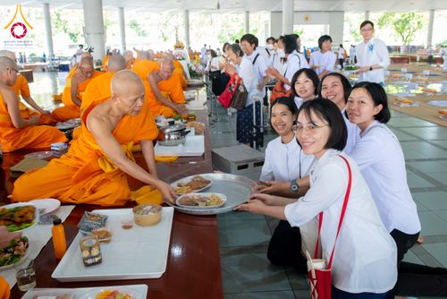 ภาพ No.307379:วันจันทร์ที่ 2  กุมภาพันธ์ พ.ศ. 2569 พิธีบุพเปตพลี ครั้งที 177 วันพระขึ้น 15 ค่ำ เดือน 3 ณ หอฉันคุณยายอาจารย์ วัดพระธรรมกาย จ.ปทุมธานี