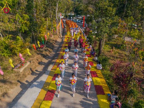 ภาพ No.308915:วันศุกร์ที่ 6 กุมภาพันธ์ พ.ศ.2569 พิธีอัญเชิญพระบรมสารีริกธาตุ เพื่อประดิษฐาน  ณ เจดีย์วัดทุ่งเจริญธรรม อ.อมก๋อย จ.เชียงใหม่