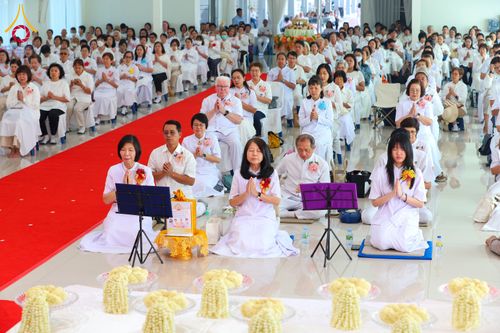 ภาพ No.291144:วันพุธที่ 7 มกราคม พ.ศ. 2569  พิธีบรรจุพระบรมสารีริกธาตุภายในพระเกตุองค์พระประธาน สมโภชพระประธาน พระธรรมกาย พิธีทอดผ้าป่า บุญแสงสว่าง ติดตั้งโซล่าเซล ณ ศูนย์ปฏิบัติธรรมพระมงคลเทพมุนี อ.สองพี่น้อง จ.สุพรรณบุรี