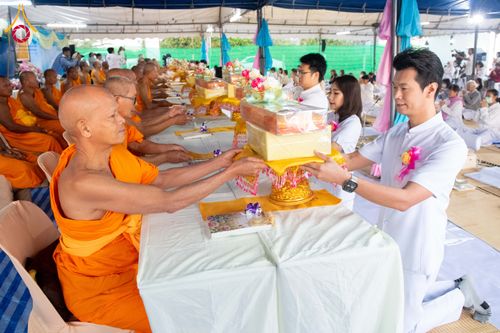 ภาพ No.291381:วันที่ 10 มกราคม พ.ศ. 2569 พิธีถวายภัตตาหารเป็นสังฆทาน แด่พระธรรมยาตรา ณ อนุสรณ์สถานคลองบางนางแท่น อ.สามพราน จ.นครปฐม ในโครงการธรรมยาตรา กตัญญูบูชา มหาปูชนียาจารย์ พระมงคลเทพมุนี(สด จนฺทสโร) พระผู้ปราบมาร อนุสรณ์สถาน 7 แห่ง ปีที่ 14