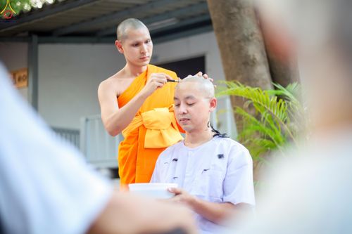 ภาพ No.319800:วันอาทิตย์ที่ 5 เมษายน พ.ศ.2569 พิธีตัดปอยผม และปลงผมนาคธรรมทายาท โครงการบรรพชาและอุปสมบทหมู่ รุ่นบูชาธรรม 82 ปี หลวงพ่อธัมมชโย