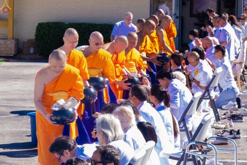 ภาพ No.284401:วันอาทิตย์ที่ 19 ตุลาคม พ.ศ.2568  พิธีทอดกฐินสามัคคี ณ วัดพระธรรมกายเท็กซัส สหรัฐอเมริกา