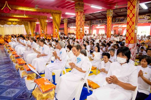 ภาพ No.303709:วันที่ 27 มกราคม พ.ศ. 2569 พิธีทอดผ้าป่าทำนุบำรุงศาสนสถาน ณ วัดตะเคียน อ.บางกรวย จ.นนทบุรี ในโครงการธรรมยาตรา กตัญญูบูชา มหาปูชนียาจารย์ พระมงคลเทพมุนี(สด จนฺทสโร) พระผู้ปราบมาร อนุสรณ์สถาน 7 แห่ง ปีที่ 14