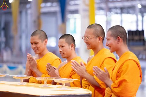 ภาพ No.153233:พิธีมุทิตาสักการะ พระภิกษุ-สามเณร ผู้สอบไล่ได้เปรียญธรรม ประโยค 1-2 ถึงประโยค ป.ธ.9 และบาลีศึกษา ประโยค1-2 ถึง บ.ศ.9 , พิธีมอบดวงแก้วสามเณรผู้ทรงบาลีไวยากรณ์ วัดพระธรรมกาย และ ศูนย์ส่งเสริมศีลธรรมในประเทศและต่างประเทศ วันอาทิตย์ที่ 8 กันยายน พ.ศ.2567