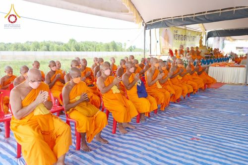 ภาพ No.76230:พิธีกลั่นแผ่นดินสร้างมหาเจดีย์ปัตตานี , พิธีตักบาตรแด่พระภิกษุสงฆ์ 159 รูป ,  พิธีทอดผ้าป่า , พิธีโปรยรัตนชาติ ,  พิธีจุดประทีปถวายเป็นพุทธบูชา ณ ศูนย์อบรมเยาวชนปัตตานี จ.ปัตตานี วันอาทิตย์ที่ 5 กุมภาพันธ์ พ.ศ.2566