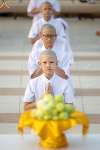 ภาพ No.133755:พิธีเวียนประทักษิณและพิธีวันทาเจดีย์ โครงการบรรพชาสามเณร ฟื้นฟูพระพุทธศาสนาทั่วไทย ณ วัดพระธรรมกาย วันเสาร์ที่ 6 เมษายน พ.ศ. 2567