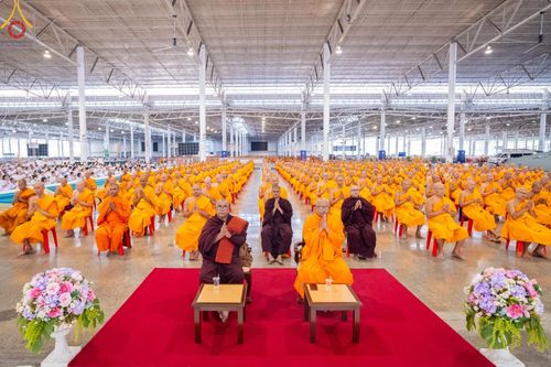 ภาพ No.159196:พิธีบูชาข้าวพระ ในวันอาทิตย์ต้นเดือน วันที่ 6 ตุลาคม พ.ศ. 2567 ณ สภาธรรมกายสากล วัดพระธรรมกาย