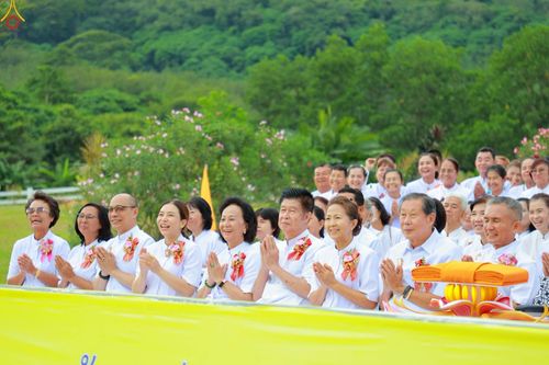 ภาพ No.261093:วันอังคารที่ 14 ตุลาคม พ.ศ. 2568 พิธีทอดกฐินสามัคคี "สร้างองค์พระเจดีย์เพื่อสร้างสันติภาพโลก" ขนาดหน้าตัก 10 เมตร ณ ศูนย์ปฏิบัติธรรมระยอง(บ้านช่องลม) ตำบลบางบุตร อำเภอบ้านค่าย จังหวัดระยอง