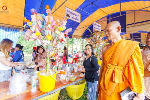 ภาพ No.166283:พิธีทอดกฐิน ณ วัดเจริญธรรมนิมิตร จ.ราชบุรี ในโครงการกฐินสามัคคีทั่วไทย 30,000 วัด บูชาธรรม 80 ปี หลวงพ่อธัมมชโย โดยคณะศิษยานุศิษย์วัดพระธรรมกาย วันที่ 20 ตุลาคม พ.ศ. 2567