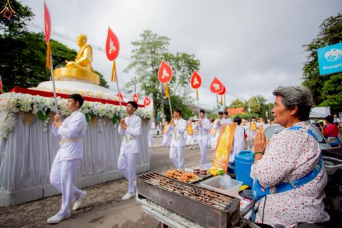 ภาพ No.239212:วันอาทิตย์ที่ 17 สิงหาคม พ.ศ. 2568 พิธีอัญเชิญรูปเหมือนพระมงคลเทพมุนี (สด จันทสโร) ณ ศาลากลางจังหวัดเลย ถึงลานพญานาค สวนสาธารณะกุดป่อง อ.เมือง จ.เลย